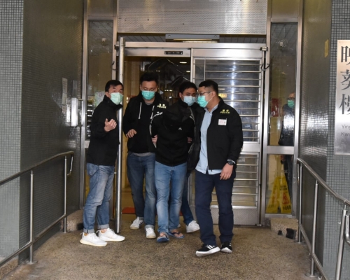 警方拘捕疑犯。