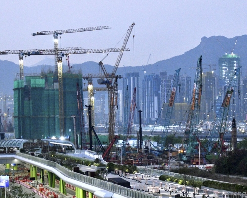 本港今年第一季一手私樓落成量大減近七成。資料圖片