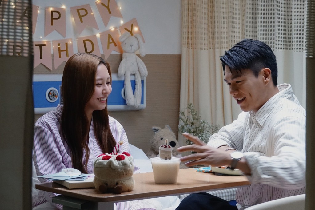 《你都有今日》MV得到Ivy So@COLLAR、柯煒林助陣,情節感人,令一眾網友動容。 《你都有今日》MV得到Ivy So@COLLAR、柯煒林助陣,情節感人,令一眾網友動容。