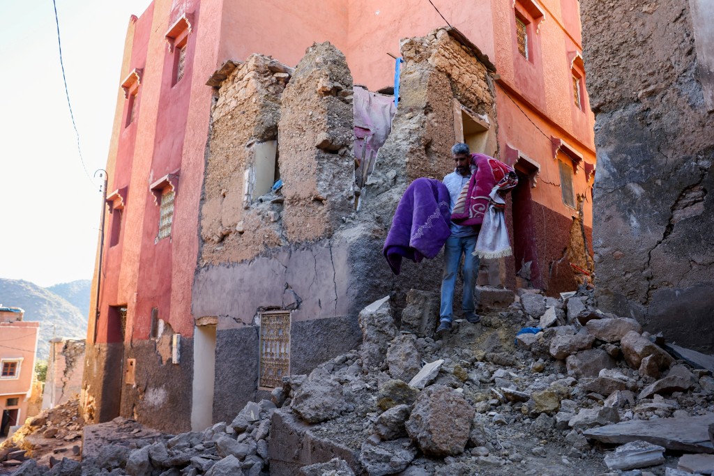摩洛哥发生6.8级地震，当地楼房遭严重破坏。(路透社)