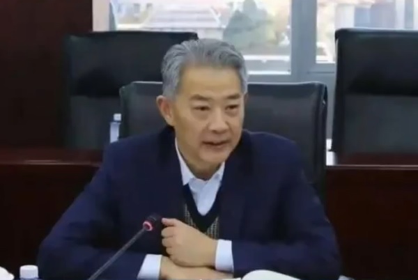 中国光大集团原董事长李晓鹏涉受贿罪被逮捕。微博