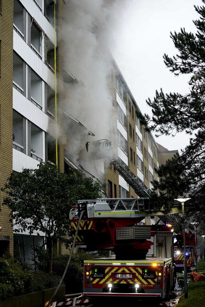 瑞典哥德堡一幢住宅清晨爆炸，約25人受傷送院。AP圖片