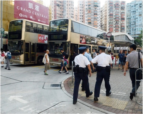 事主到裕民坊總站通知站長。