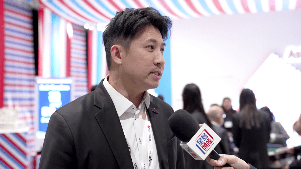 來自星加坡的與會者表示,在展會感受到香港傳統與創新並存的城市味道,令他印象深刻。 來自星加坡的與會者表示,在展會感受到香港傳統與創新並存的城市味道,令他印象深刻。