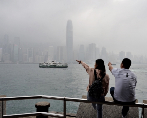 預測天氣相當溫暖,早晚有霧。資料圖片