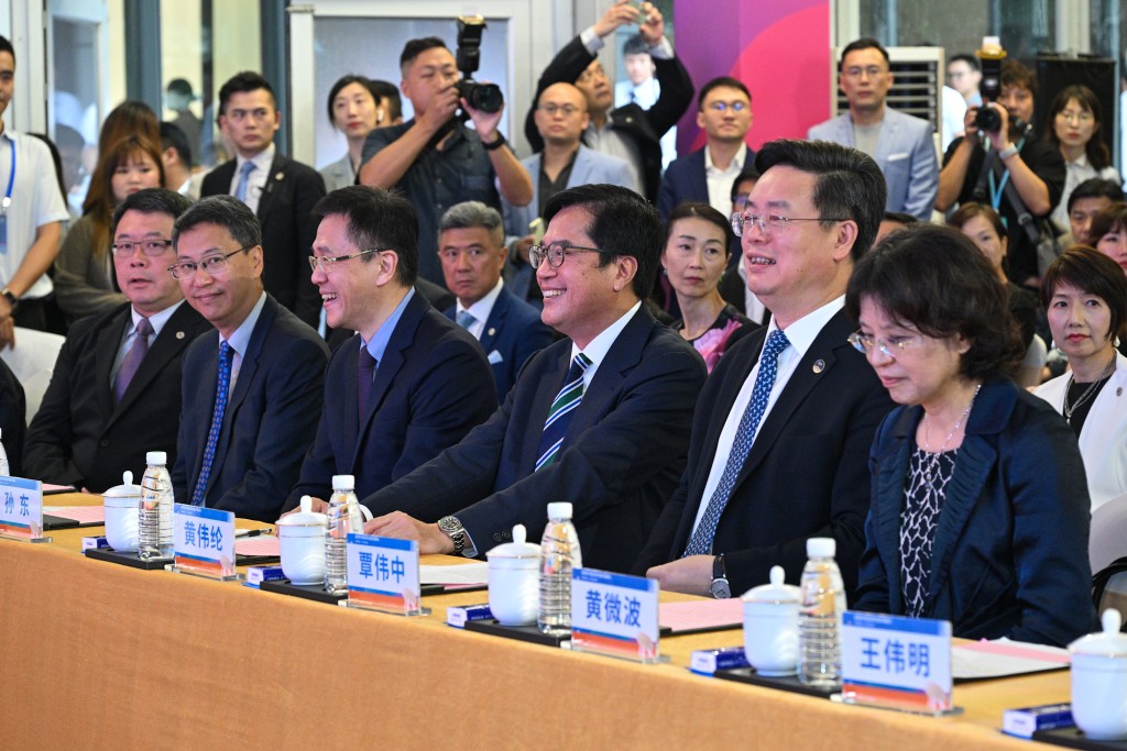 香港科学园深圳分园今日（7日）在深圳举行开幕典礼。