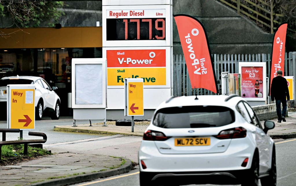 专家认为市场低估中东的影响，油价随时高见150美元，对经济增长带来冲击。