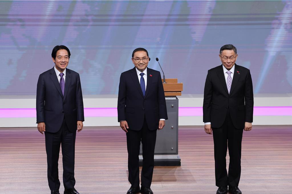 台湾选举唯一一场候选人电视辩论会昨日举行。中时新闻网