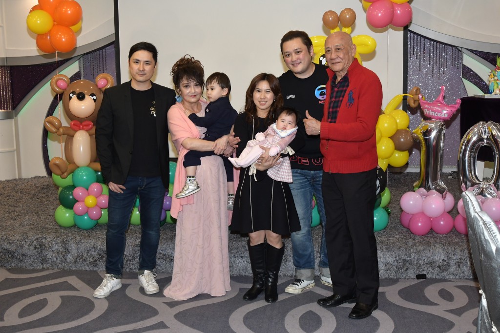 鼎爺望泳豪結埋婚再給他抱孫。
