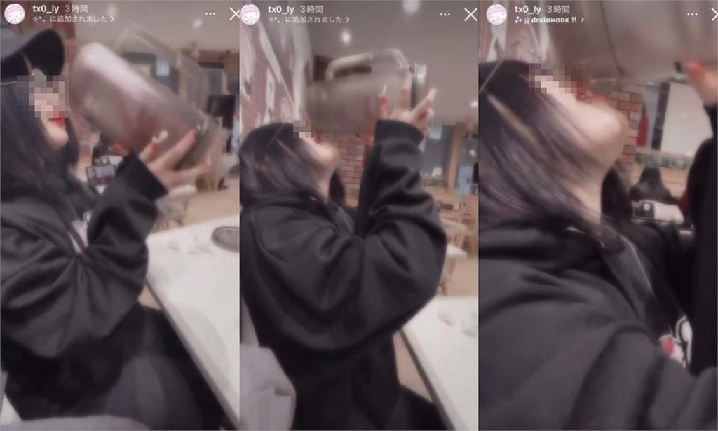 SUKIYA一名女顾客拿起桌上的透明水壶，直接「嘴对嘴」开始饮用。X/GC5R5OGIKgV0yvz