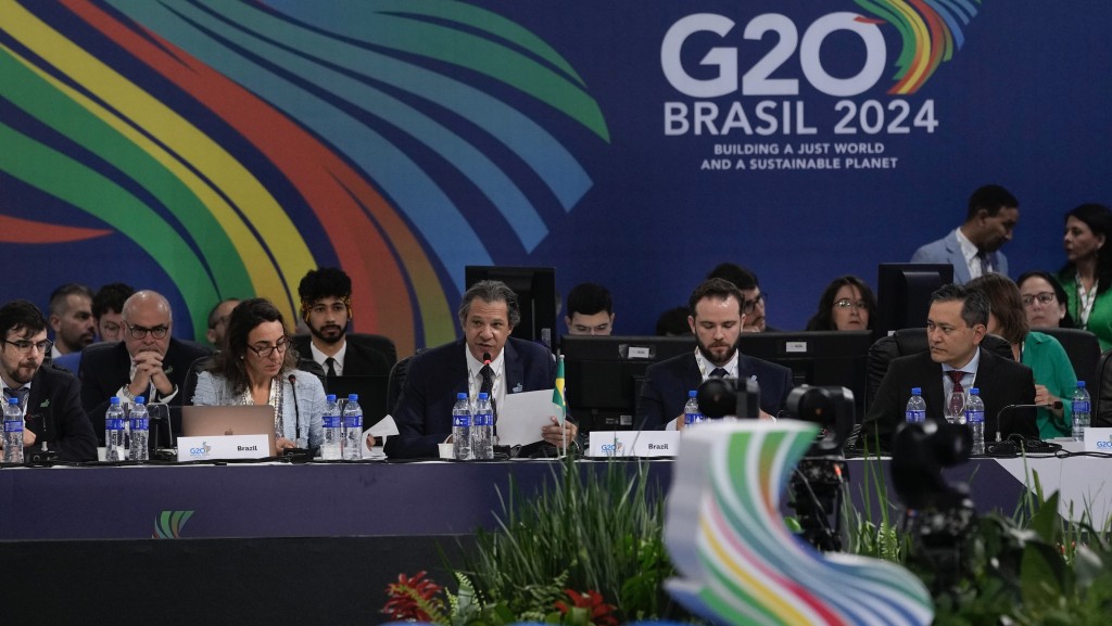 巴西財長哈達德在G20財長會議中發言。 美聯社