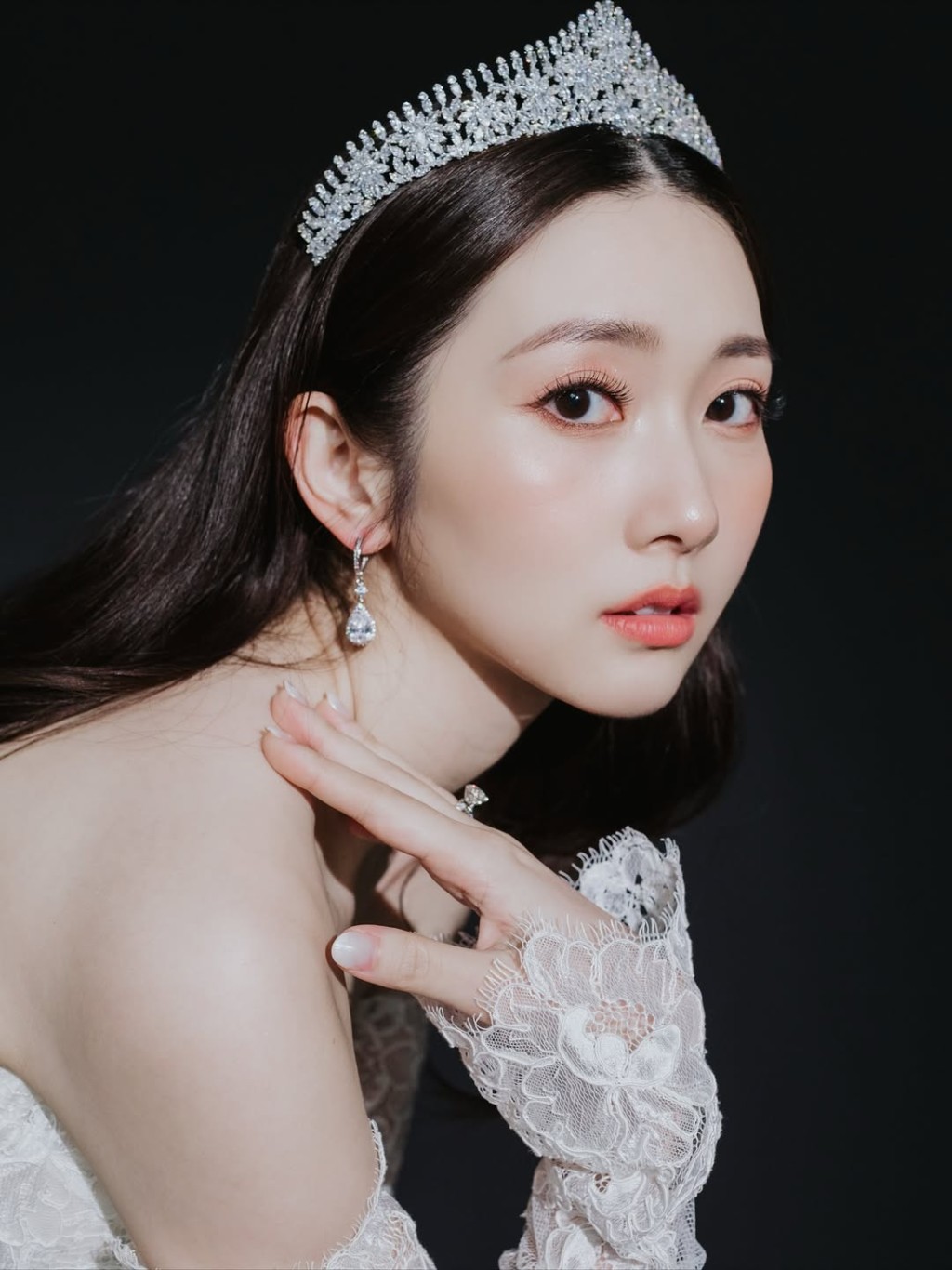 黃靜藍火速做人妻人母。 黃靜藍火速做人妻人母。