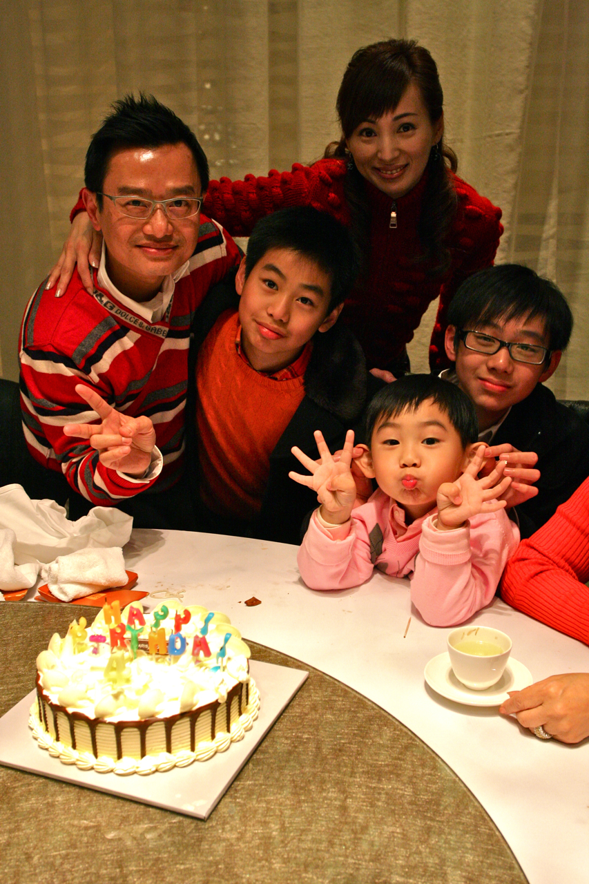羅霖為劉坤銘誕下三個兒子。