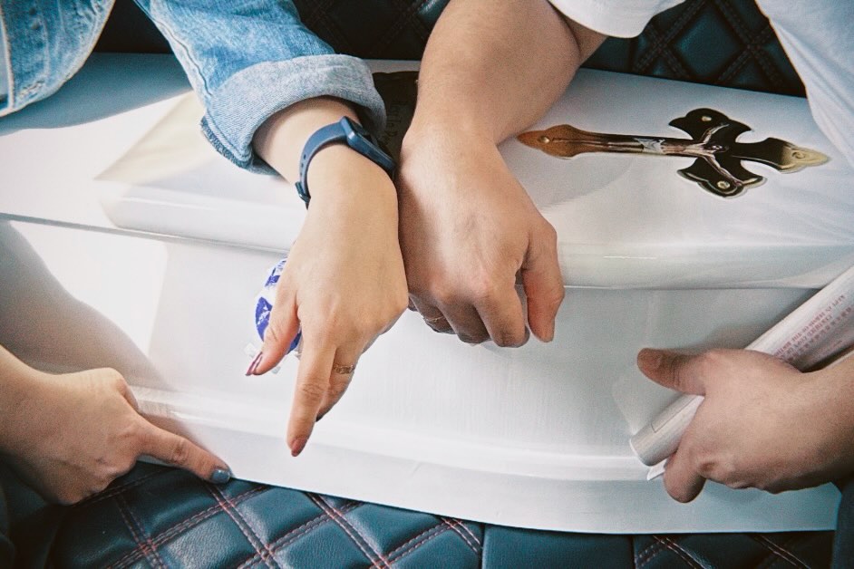 明泰在IG祝愿希望那个「受尽苦难的小女孩，能藉著这次的揭发早日脱离那个冰冷的阴影，在充满爱与尊重的地方重新生活。」(明泰IG图片I)