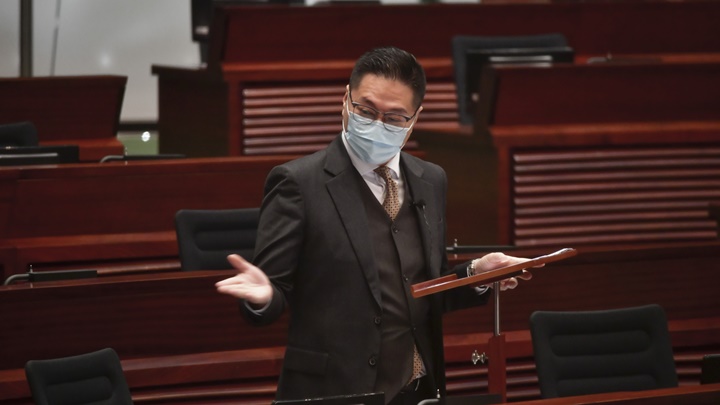 邵家輝憂慮取消對沖安排通過後,會出現僱員「搏炒」現象。資料圖片