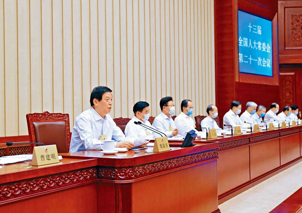 人大常委會表決香港立法會繼續履行職責決定。