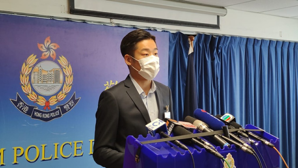 高級督察李啟森講述拘捕經過。梁國峰攝