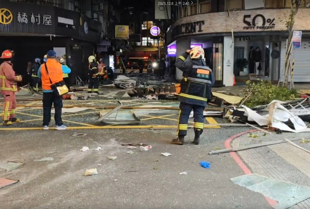 新北市板橋商圈凌晨有2間餐廳發生氣體爆炸造成5人輕傷。中時 新北市板橋商圈凌晨有2間餐廳發生氣體爆炸造成5人輕傷。中時