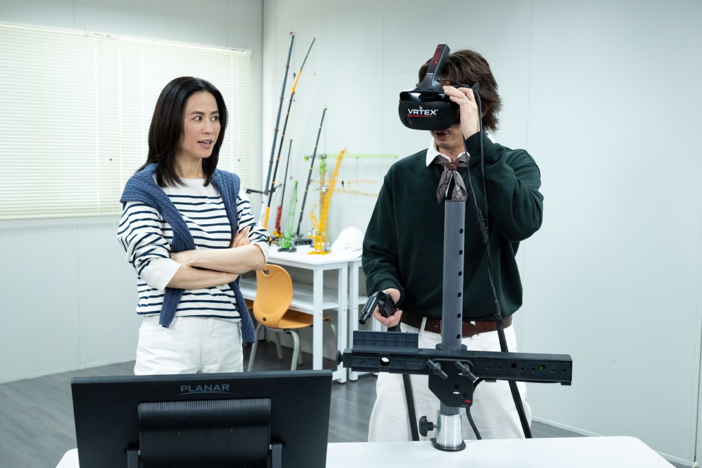 虛擬實境（VR）焊接模擬訓練系統可在安全環境下提供不同難度的焊接練習。
