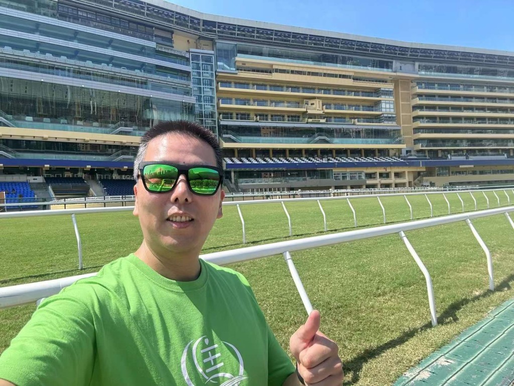 梁浩然律师早前参与2023年香港马主协会慈善基金举行的步行筹款活动。