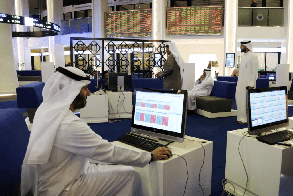 中东战火持续蔓延，一直试图维持「中立避风港」形象的阿联酋（UAE）战略思维疑似出现转向。路透社