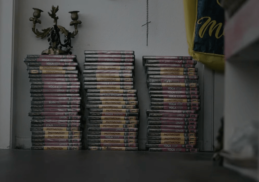 當年的教授健身舞錄影帶。YT@Obscured Releasin預告片截圖