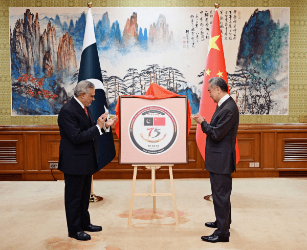 外長王毅與基斯坦副總理兼外長達爾舉行第七次中巴外長戰略對話。外交部圖片