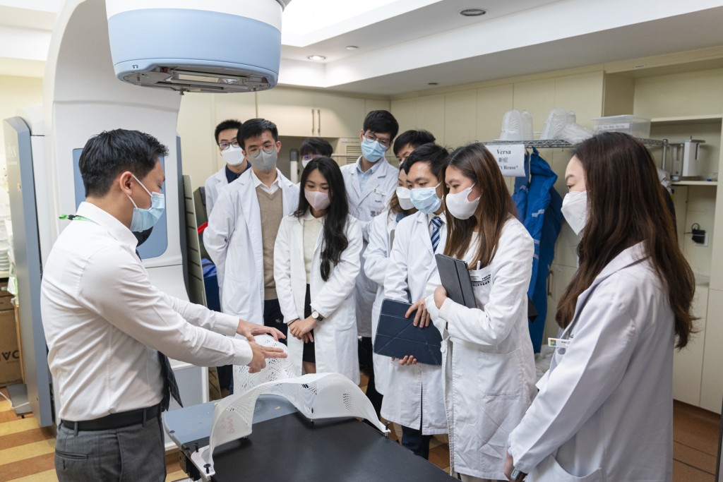 未來醫學教育不應削弱基礎醫學訓練，而應更注重培養學生將基礎科學知識轉化為臨床判斷的能力。資料圖片