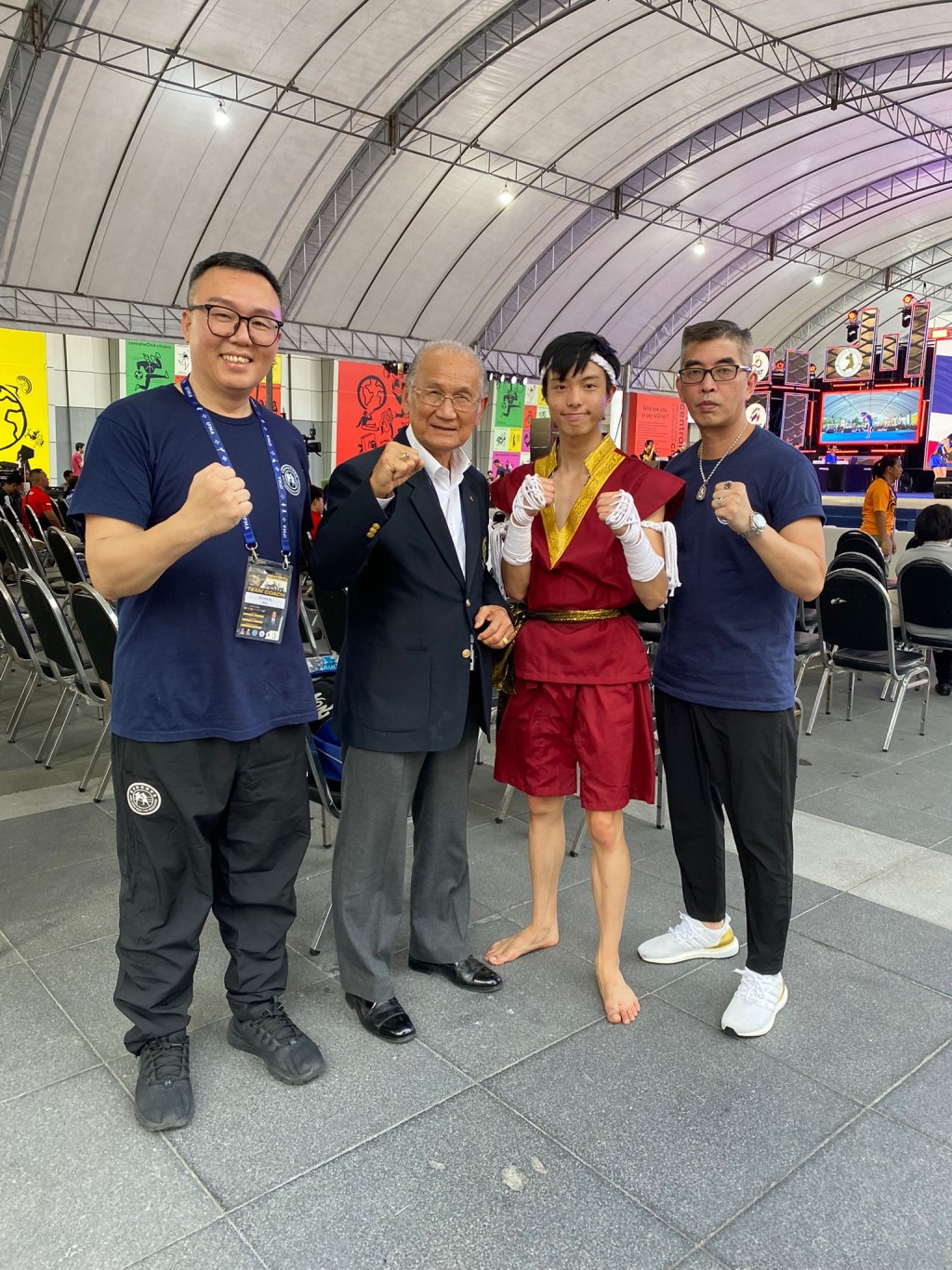 IFMA国际泰拳联会会长Dr. Sakchye Tapsuwan到场鼓励港队并送上祝福。 中国香港泰拳总会图片