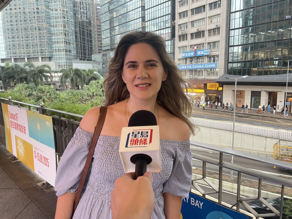 居港外籍女士Maria表示,私密影像流出,對男女都是可怕事情。 居港外籍女士Maria表示,私密影像流出,對男女都是可怕事情。