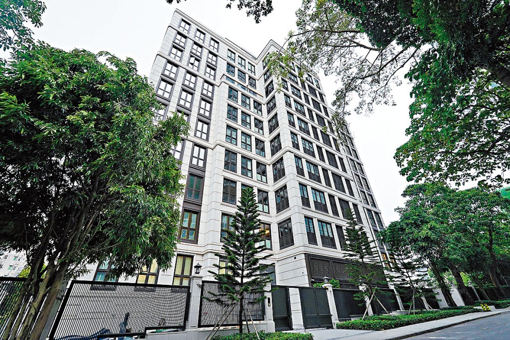 西半山寶峰昨日突上樓書並一併公布銷售安排推出單位標售。