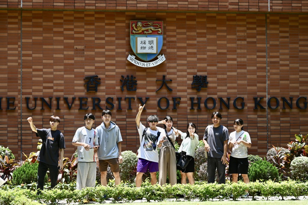 香港大学是许多内地学生的热门留学选择。中新社