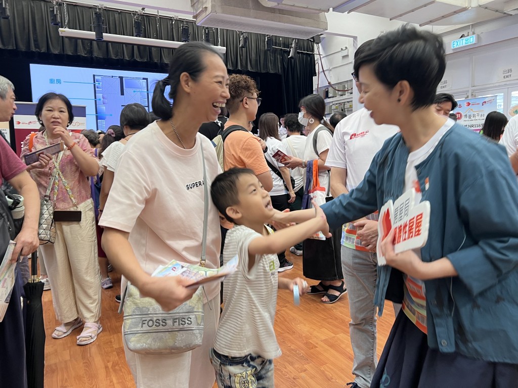 何永賢期望，簡約公屋、過渡性房屋等社會工程可以一點一滴改變社會面貌，讓基層市民得到支援，盤纏香港已久的劏房問題，也可以逐漸有解決的契機。何永賢fb