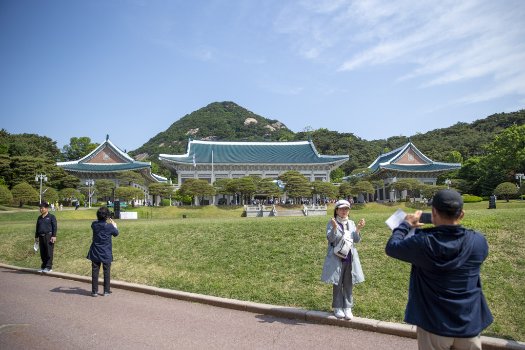 韓國青瓦台也是是旅遊景點。