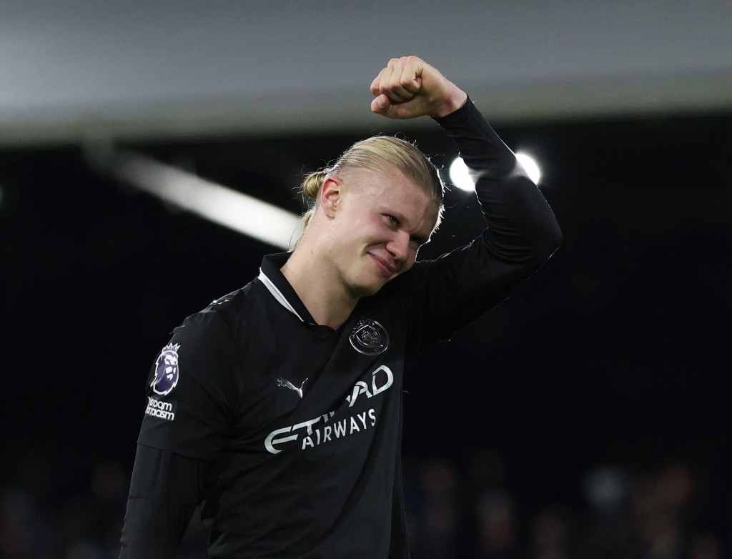 夏蘭特當選今場最佳球員，賀自己百球里程碑。路透社