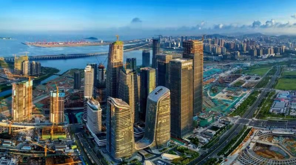 前海合作區由原來的十四點九二平方公里，大幅擴展至一百二十點五六平方公里。