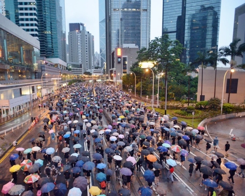 張超雄指昨日的民陣集會,是近來少有的和平。