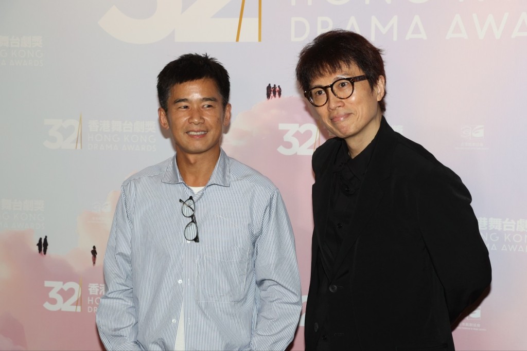 林海峰和黄子华去年合作舞台剧《爱我别走》。