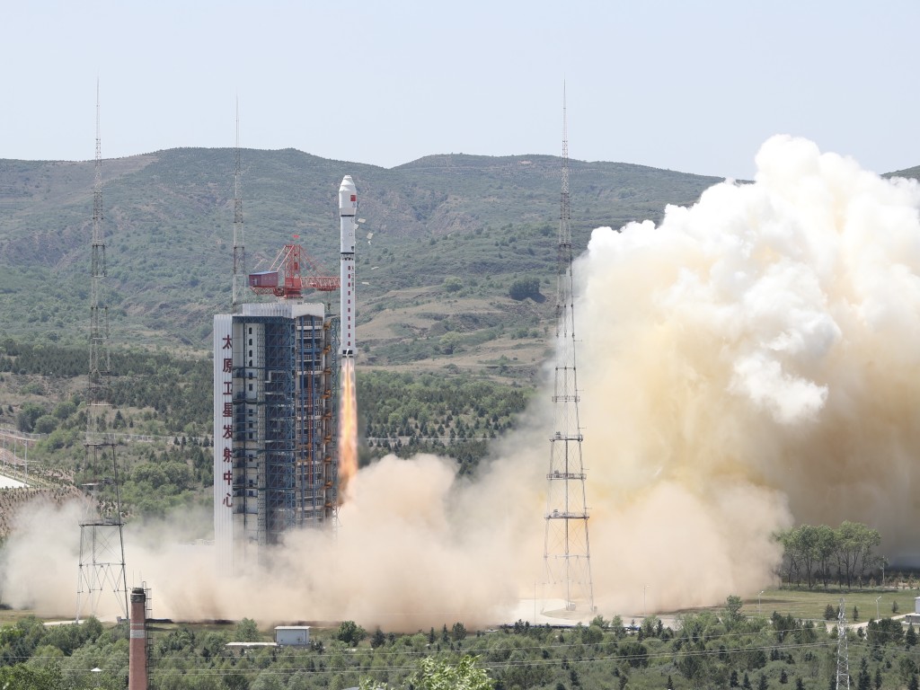 中國成功發射吉林一號高分06A星等41顆衛星。新華社