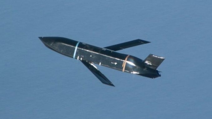 CSIS报告指，如中美在台海开战，美国的关键弹药将在一周内用尽。图为AGM-158C（LRASM，远程反舰飞弹）。