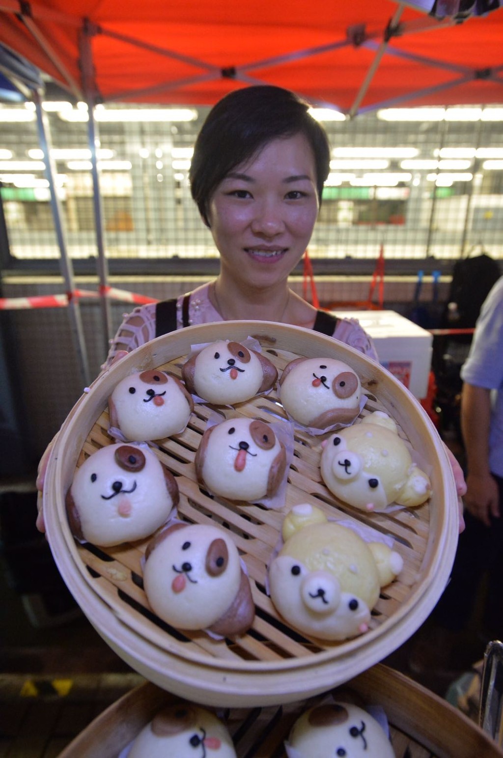 有以狗公仔造型的蒸包