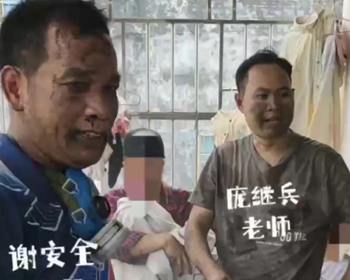 廣西兩教師衝進火場20分鐘救6人,臉被燻黑。