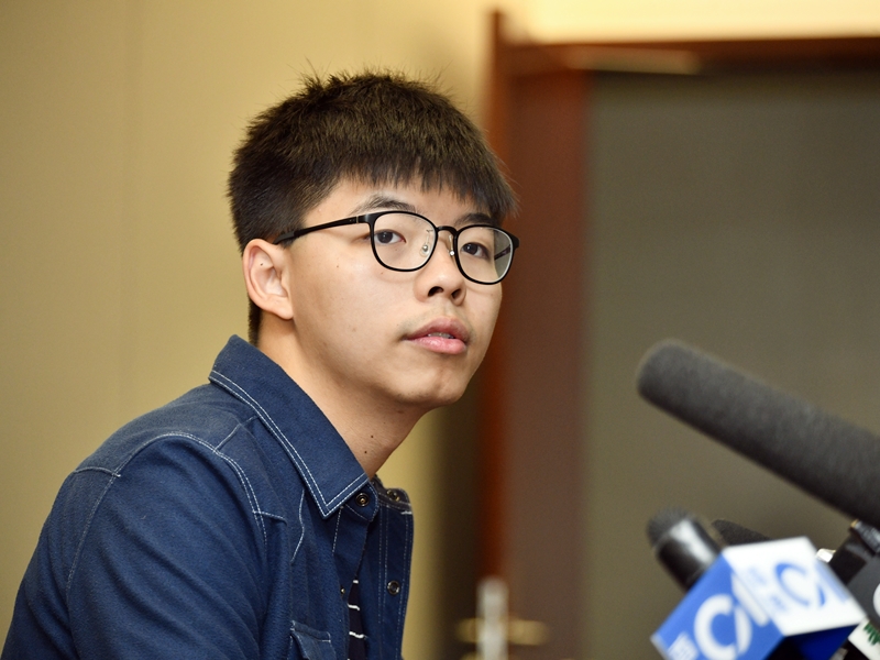 美國總統正式簽署「香港人權與民主法案」後,時任香港眾志秘書長的黃之鋒建議收集制裁名單。資料圖片