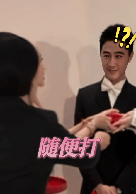 何超盈即將扑頭「教訓」何猷君。 