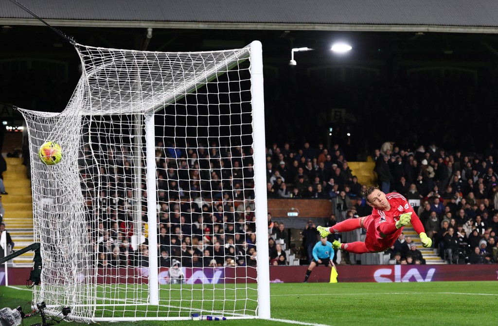 菲爾科頓的世界波，，令曼城領先3:0。路透社