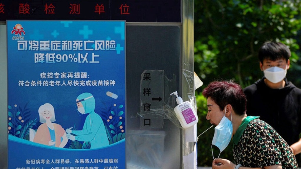 內地今晚通報單日434人在院染疫死亡。資料圖片