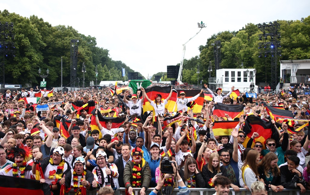 德國國民沉醉於勝利中。Reuters