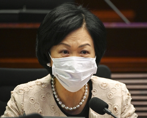 葉劉淑儀支持容許內地港人境外投票，認為不應再拖延。資料圖片