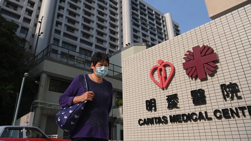 醫院等指定出入口三米範圍不准吸煙。
