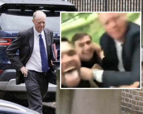 英格蘭首席醫療官惠蒂當街被騷擾。AP資料圖片/影片截圖